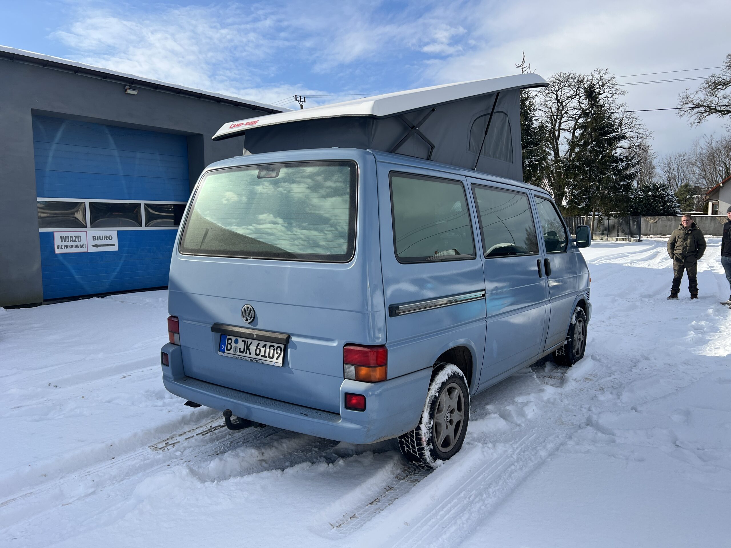 Dach sypialniany VW T4 krótki z łóżkiem, materacem i montażem