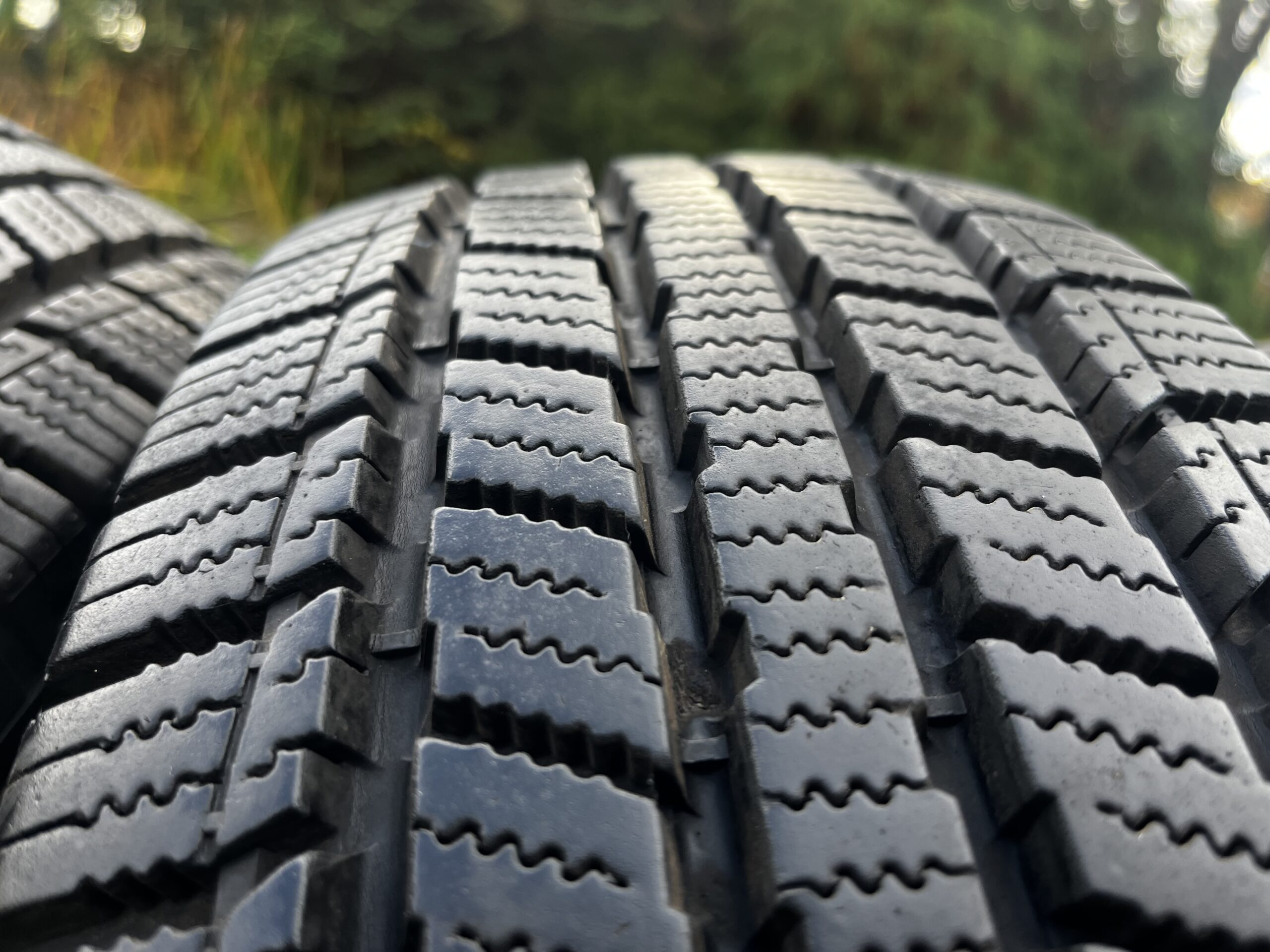 Komplet opon zimowych „15” SnowDragon2 215/70R15C