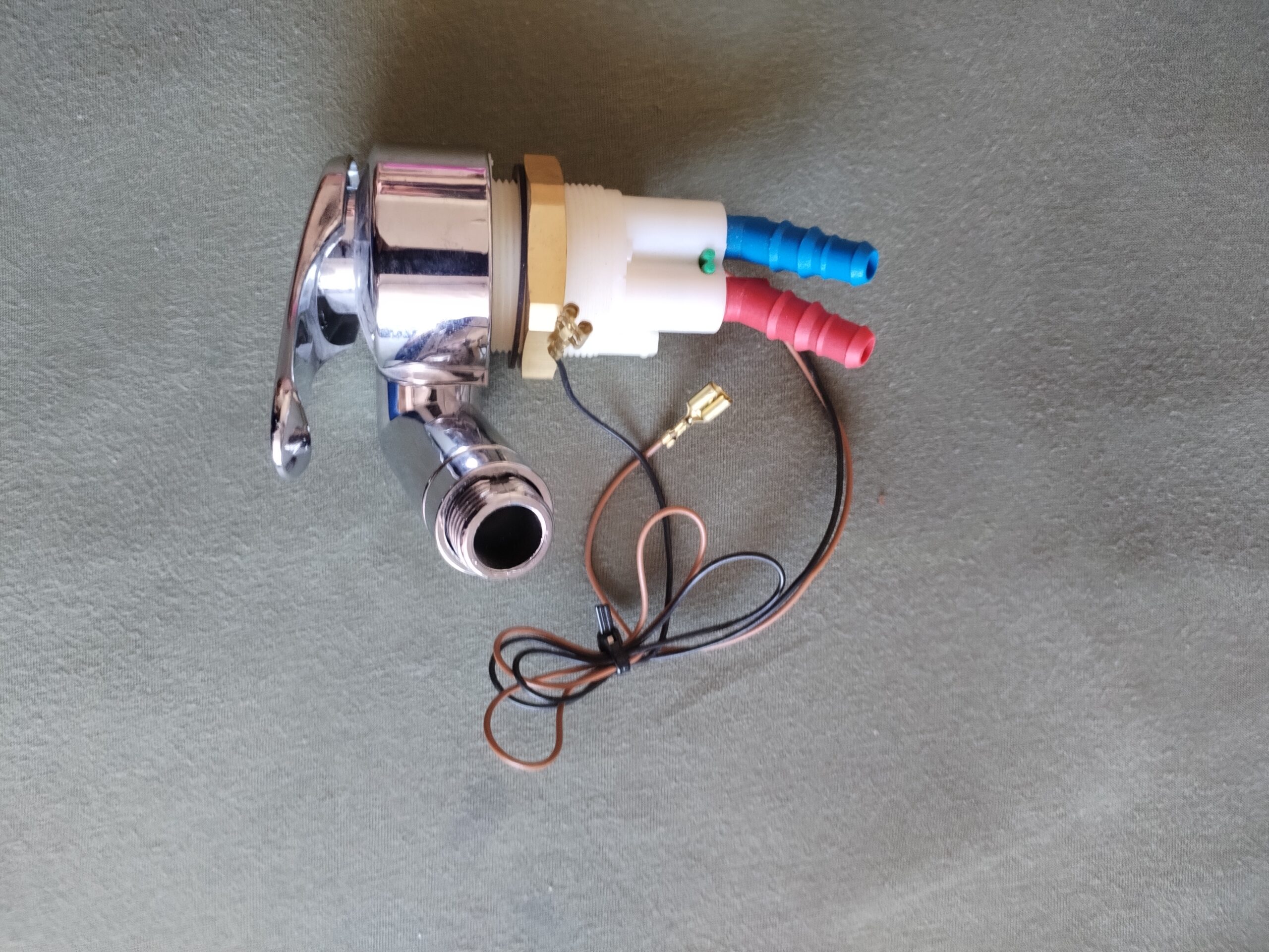 Kran bateria z przełącznikiem Kamper Przyczepa kempingowa Firmy Reich