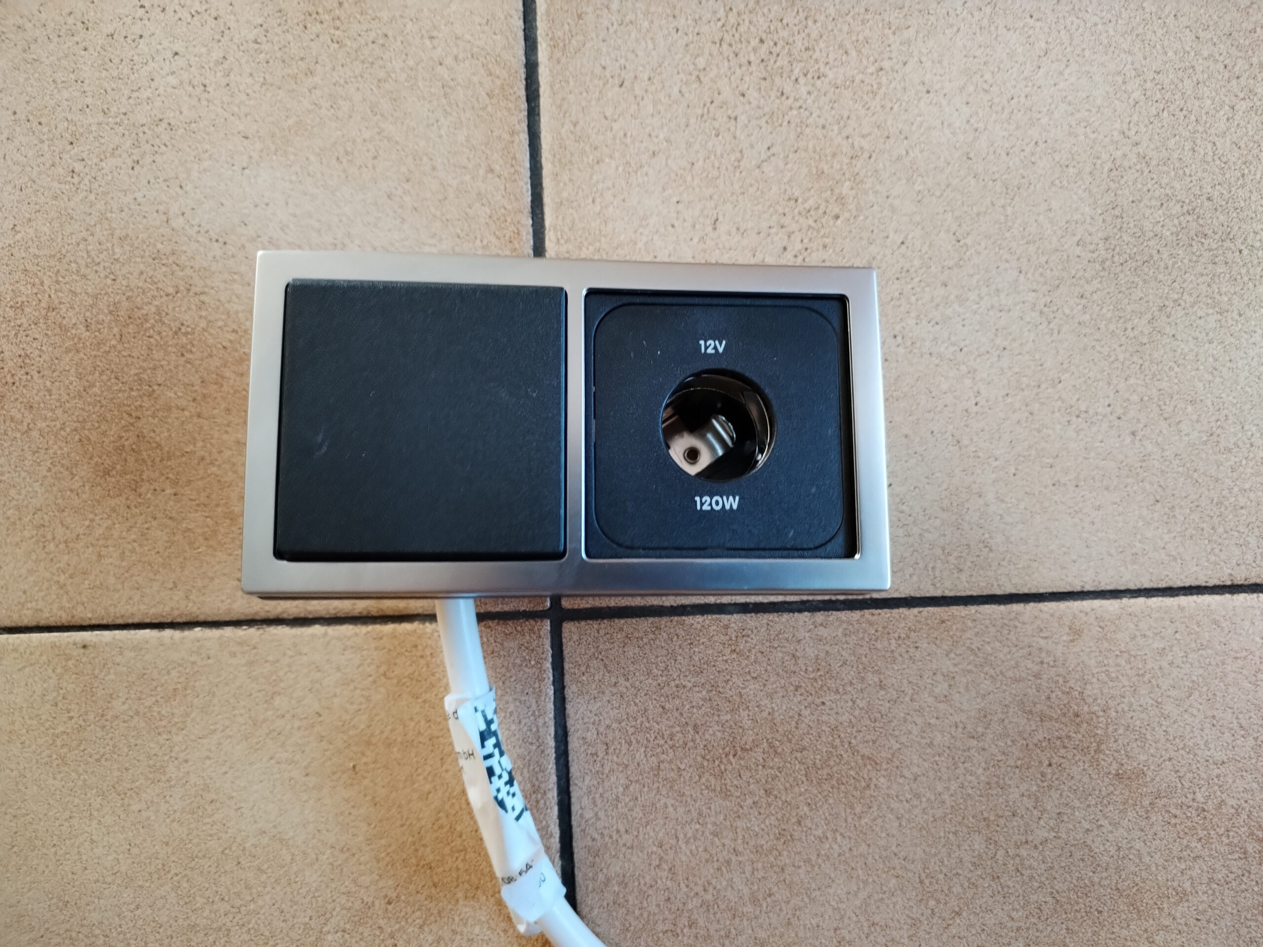 Gniazdko 230V/12V Kamper Przyczepa kempingowa