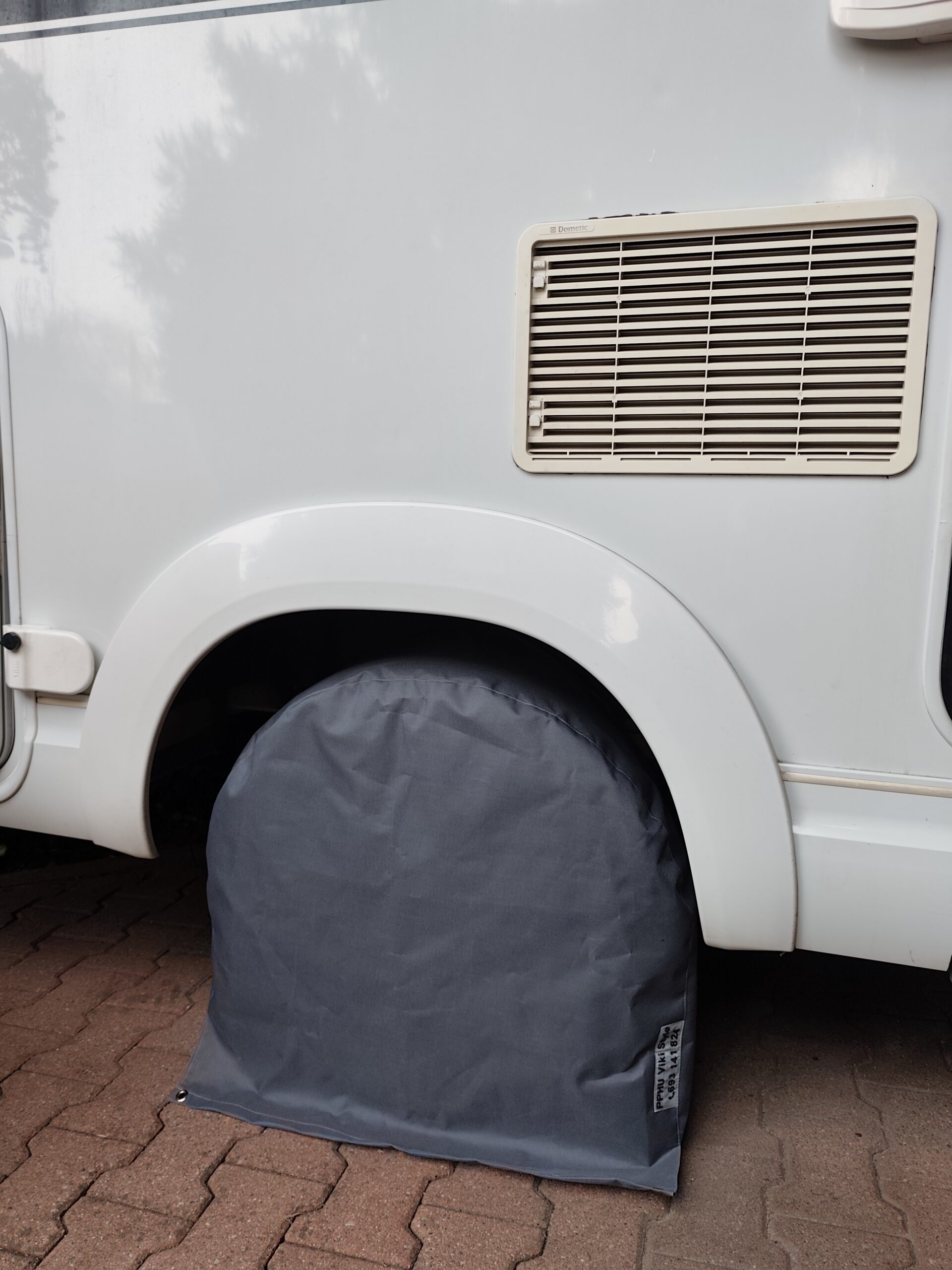 Ochronny pokrowiec na koło